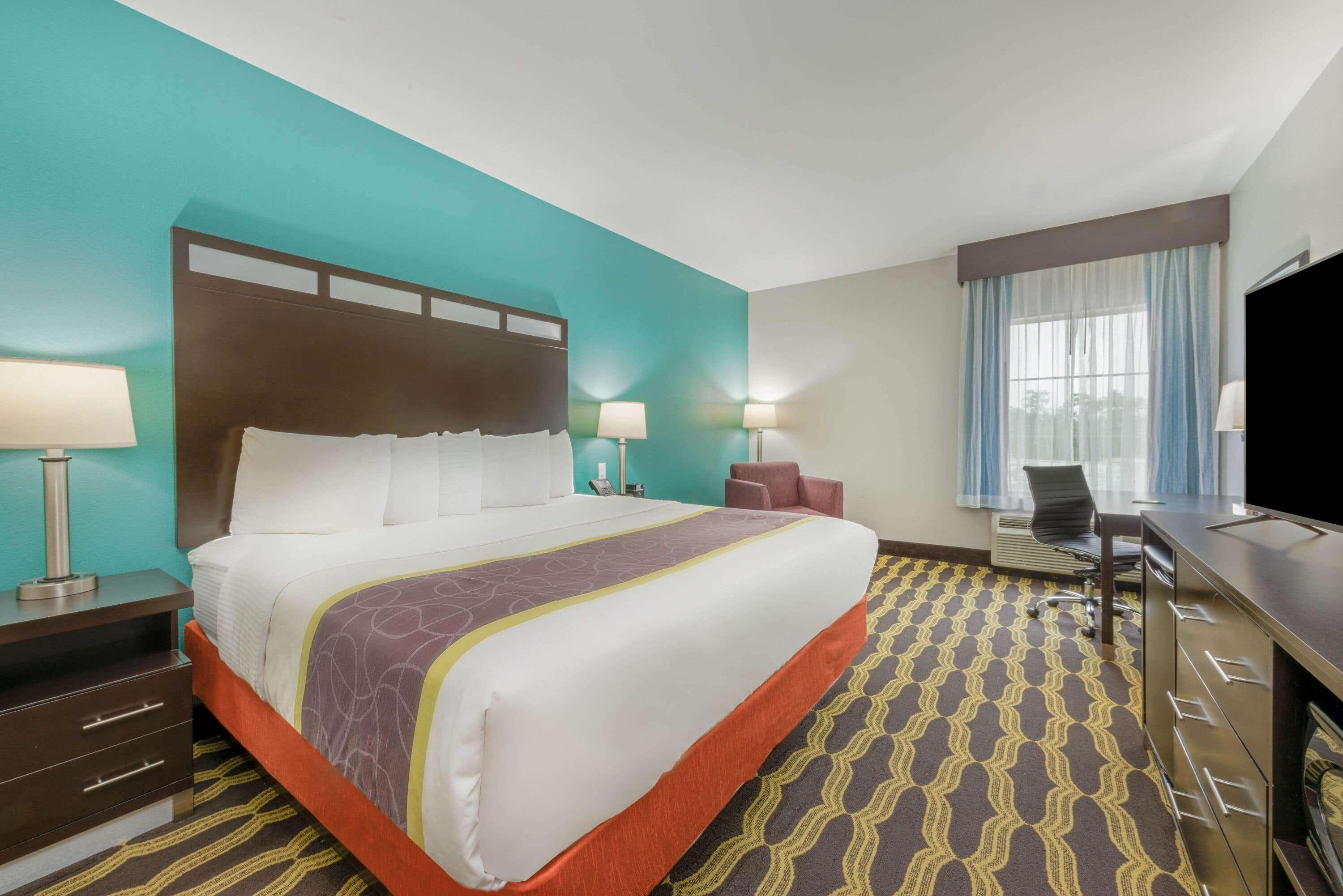 Отель La Quinta By Wyndham Houston Humble Atascocita Экстерьер фото