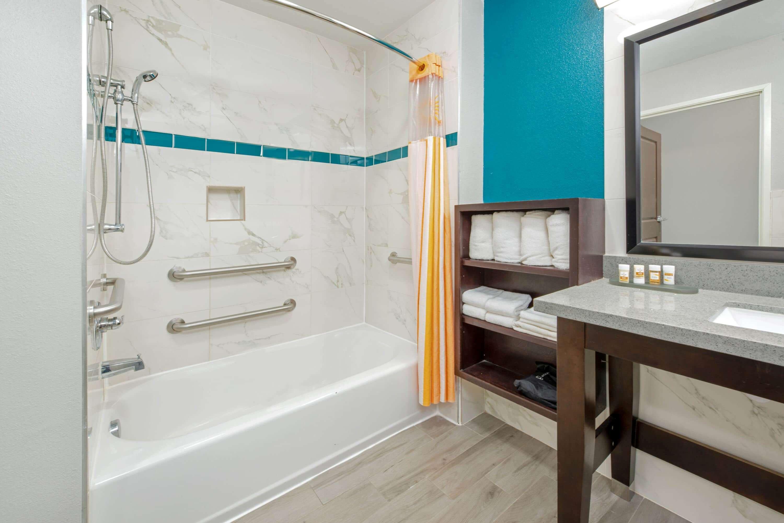 Отель La Quinta By Wyndham Houston Humble Atascocita Экстерьер фото