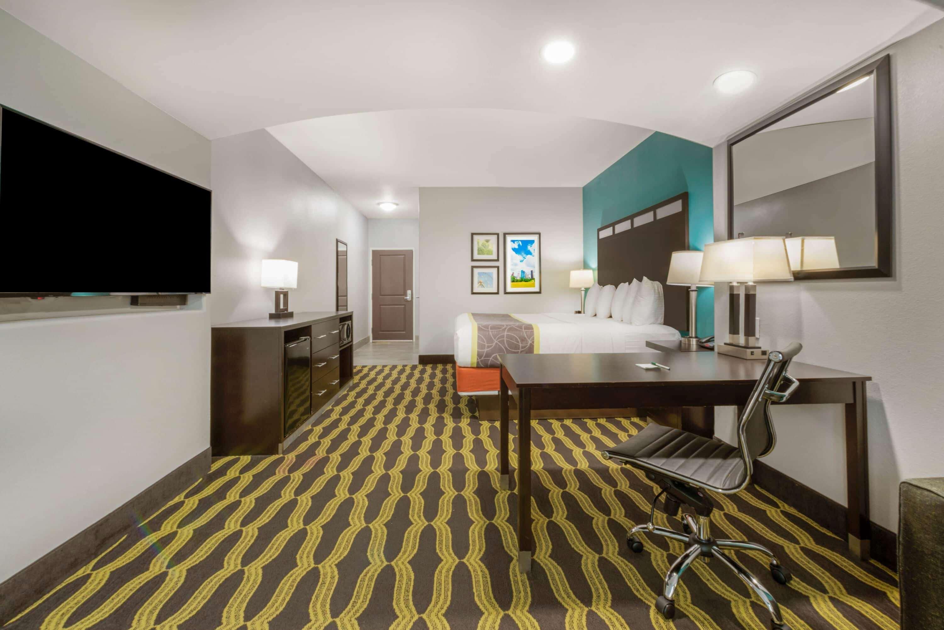 Отель La Quinta By Wyndham Houston Humble Atascocita Экстерьер фото